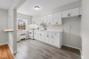 4 Colfax Manor, Roselle Park, NJ 07204 - Photo 7