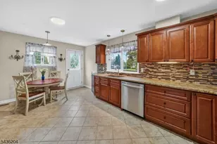 82 Duval St, Bridgewater, NJ 08807 - Photo 9