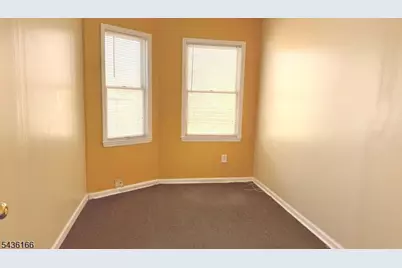 490 Somerset St, North Plainfield, NJ 07060 - Photo 5