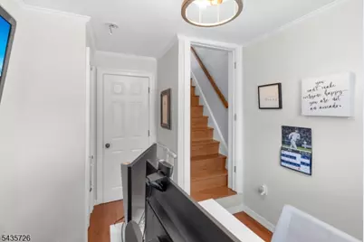56 Ridgefield Ave, Ridgefield, NJ 07660 - Photo 17