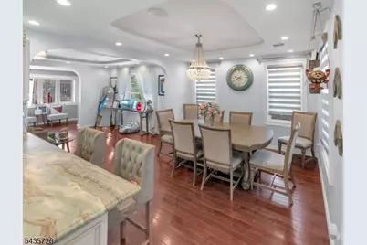 56 Ridgefield Ave, Ridgefield, NJ 07660 - Photo 9