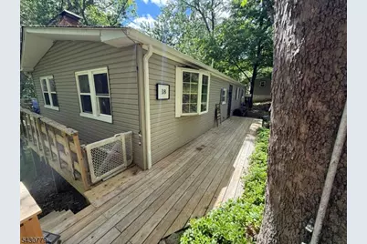 18 Northwood Dr, High Bridge, NJ 08829 - Photo 3