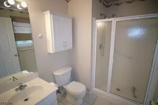 34 Chanda Ct, Clifton, NJ 07012 - Photo 13