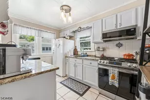 24 Robertson Rd, West Orange Township, NJ 07052 - Photo 9