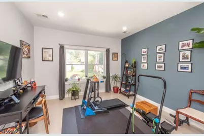 102 E Emerson Ave, Rahway, NJ 07065 - Photo 19