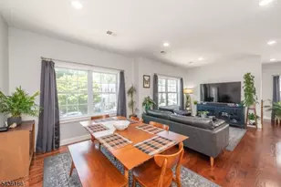 102 E Emerson Ave, Rahway, NJ 07065 - Photo 9