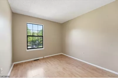 2 Veros Ln, Franklin Township, NJ 08823 - Photo 17