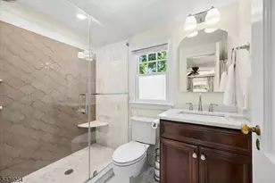 75 Club Dr, New Providence, NJ 07901 - Photo 15