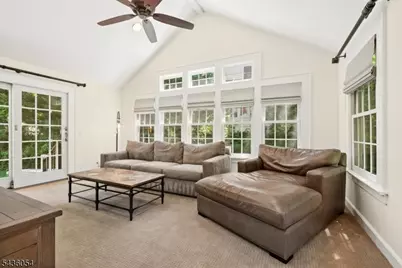 75 Club Dr, New Providence, NJ 07901 - Photo 9