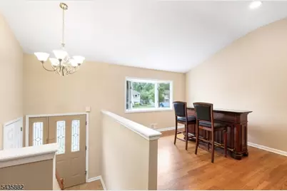 8 Robin Rd, Somerville, NJ 08876 - Photo 3