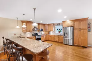 8 Robin Rd, Somerville, NJ 08876 - Photo 5
