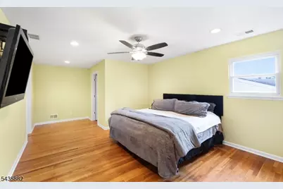8 Robin Rd, Somerville, NJ 08876 - Photo 11
