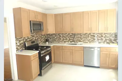 9 Vernon Ave #3, Newark, NJ 07108 - Photo 3