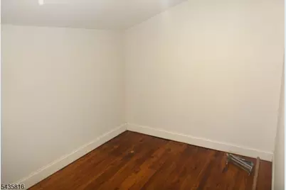 9 Vernon Ave #3, Newark, NJ 07108 - Photo 7