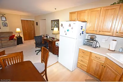 199 North Beverwyck Rd. A- #3, Parsippany, NJ 07034 - Photo 7