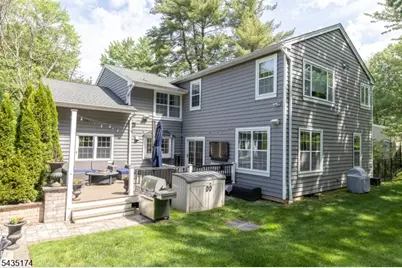 27 Burlington Rd, Berkeley Heights Township, NJ 07974 - Photo 15