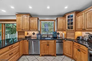 34 Sweetman Ln, West Milford Twp., NJ 07480 - Photo 11