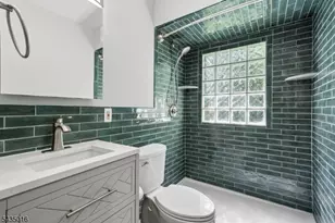 26 Howe Ave, Montclair, NJ 07042 - Photo 19