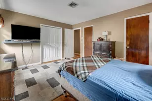 185 Ratzer Rd, Wayne, NJ 07470 - Photo 29
