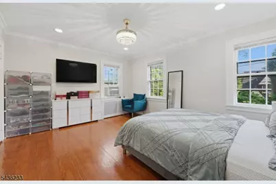 285 W Hudson Ave, Englewood, NJ 07631 - Photo 17