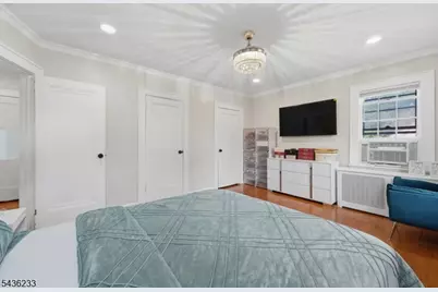 285 W Hudson Ave, Englewood, NJ 07631 - Photo 19