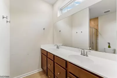 1 Haralson Ct, Livingston Twp., NJ 07039 - Photo 15