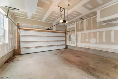 1 Haralson Ct, Livingston Twp., NJ 07039 - Photo 29