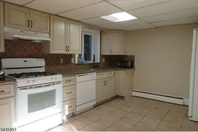 25 Storms Ave #B, Wanaque, NJ 07420 - Photo 29