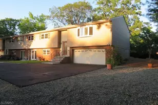 25 Storms Ave, Wanaque, NJ 07420 - Photo 3