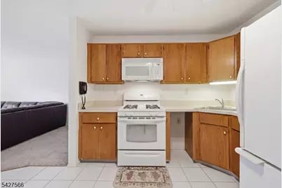 195 English Pl, Bernards Township, NJ 07920 - Photo 11