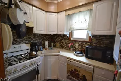 82 Christie Ave, Clifton, NJ 07011 - Photo 13