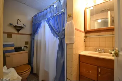 82 Christie Ave, Clifton, NJ 07011 - Photo 17