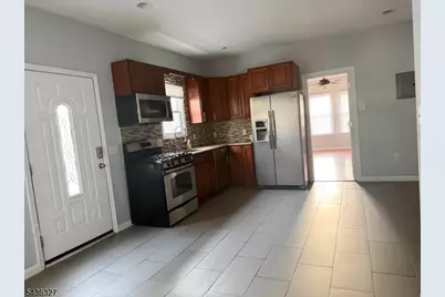 50 Stuyvesant Ave, Lyndhurst Township, NJ 07071 - Photo 5