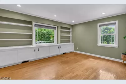 17 Hilltop Ter, Red Bank, NJ 07701 - Photo 13