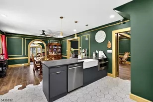 1326 Chetwynd Ave, Plainfield City, NJ 07060 - Photo 5