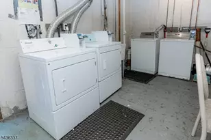 162 Spring St, Orange, NJ 07050 - Photo 27