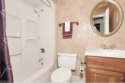 164 Winchester Ct, Washington Township, NJ 07676 - Photo 15