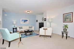 164 Winchester Ct, Washington Township, NJ 07676 - Photo 9
