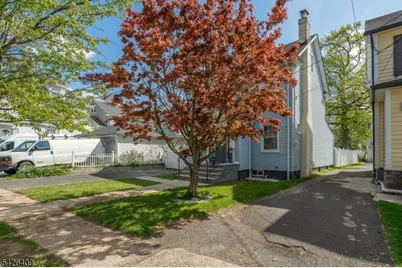 8 Melrose Ter, Elizabeth, NJ 07208 - Photo 3
