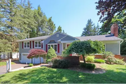 785 Lamberts Mill Rd, Westfield, NJ 07090 - Photo 3