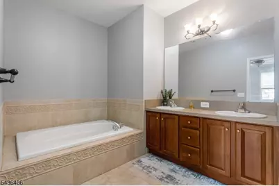 28 Devonshire Dr, Clifton, NJ 07013 - Photo 27