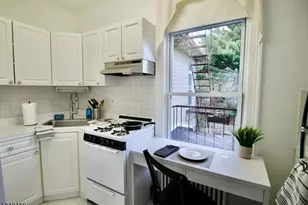39 N Mountain Ave, Montclair, NJ 07042 - Photo 11