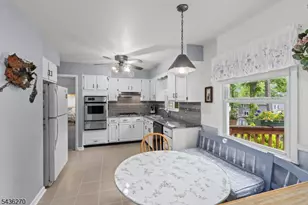 38 Forest Dr, Roxbury Township, NJ 07876 - Photo 7