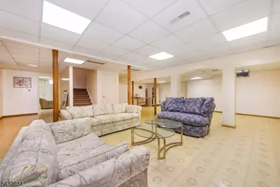 34 Silver Spring Ct, East Hanover Township, NJ 07936 - Photo 27