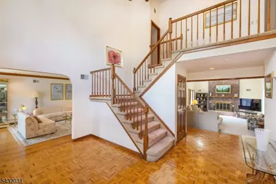 34 Silver Spring Ct, East Hanover Township, NJ 07936 - Photo 5