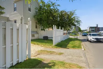 33 Pulaski Pl, Hackensack, NJ 07601 - Photo 31