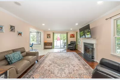 13 Briarwood Rd, Washington Township, NJ 07853 - Photo 9