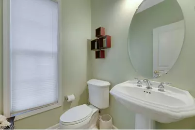 81 Lafayette Cir #81, Totowa, NJ 07512 - Photo 21
