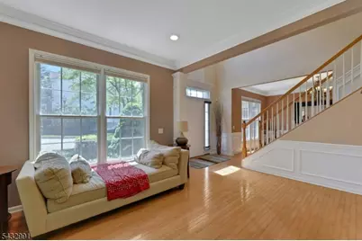 81 Lafayette Cir #81, Totowa, NJ 07512 - Photo 7