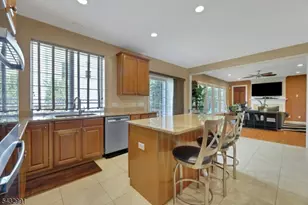 81 Lafayette Cir, Totowa, NJ 07512 - Photo 19